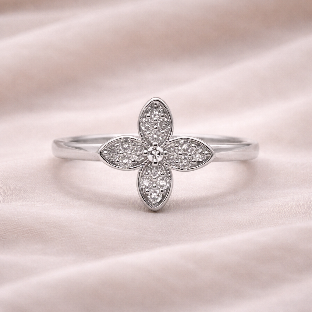 valkokultainen timanttisormus