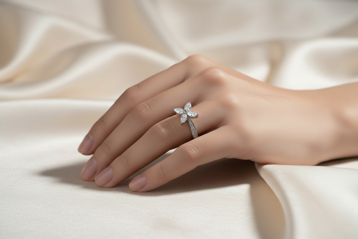 valkokultainen sormus - timantit