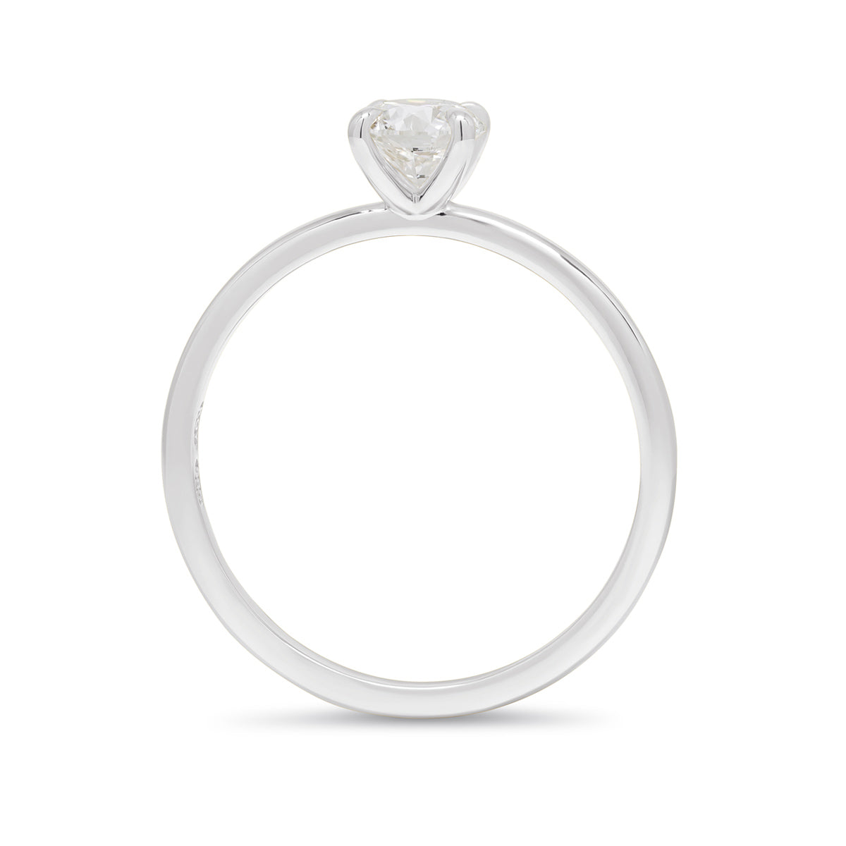 Valkokultainen timanttisormus - briljanttihiontainen - solitaire