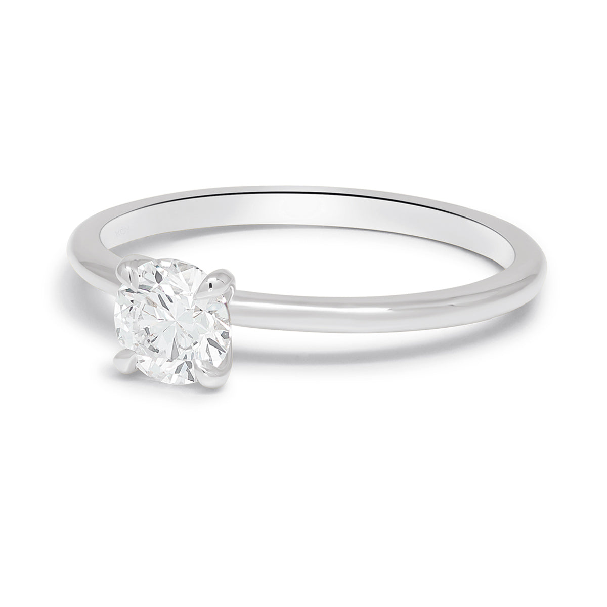 Valkokultainen timanttisormus - briljanttihiontainen - solitaire