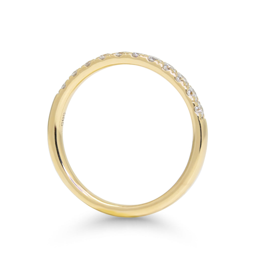 keltakultainen timanttivihkisormus