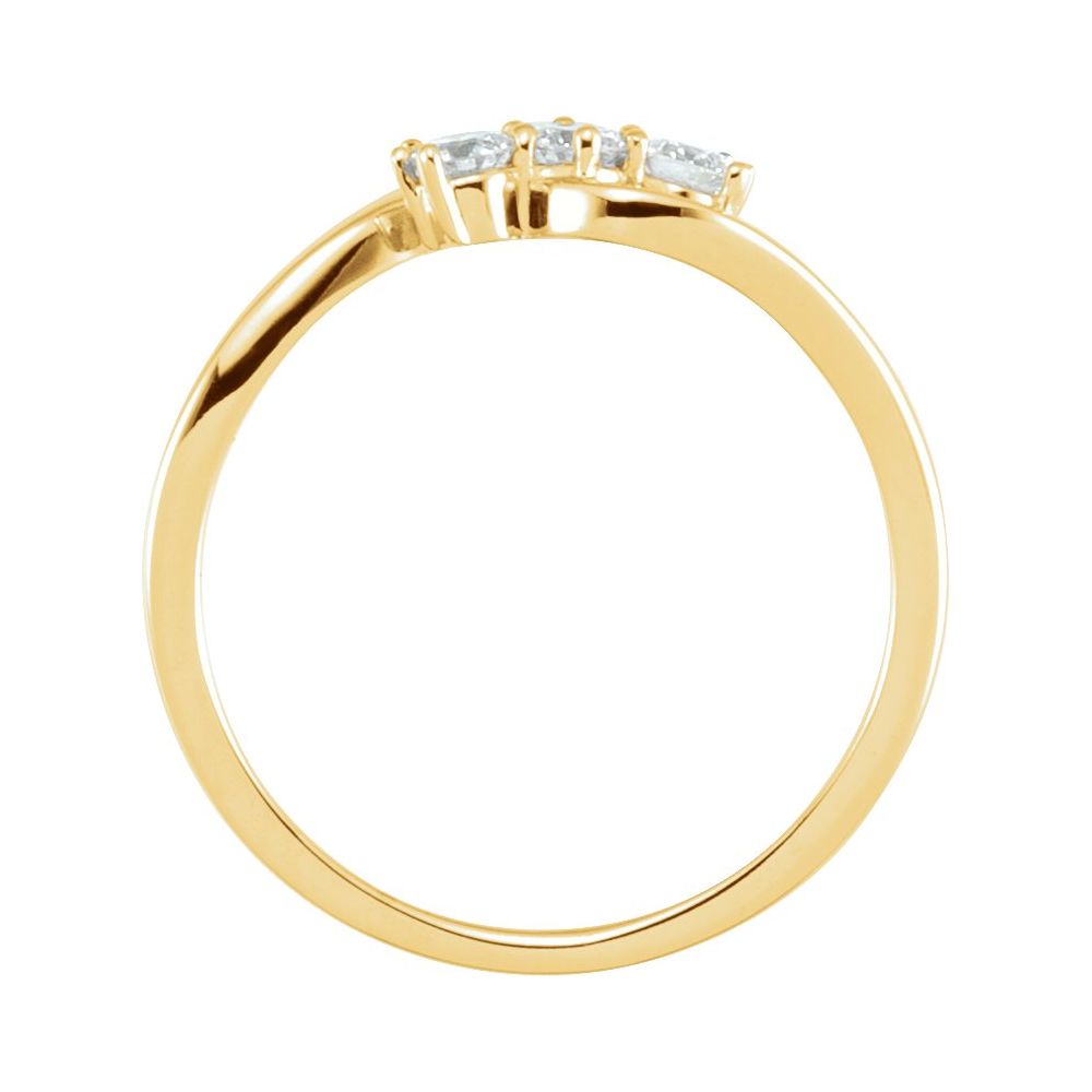 keltakultainen timanttisormus - vihkisormus - laboratoriotimantti - trilogiasormus