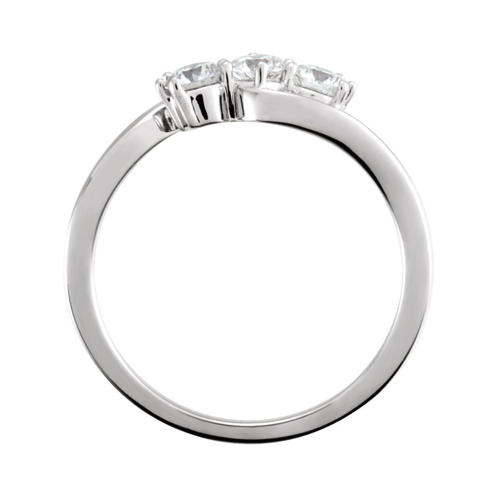 valkokultainen timanttisormus - vihkisormus - laboratoriotimantti - trilogiasormus